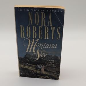 💵2/$10Bundle and Save💵Nora Roberts 'Montana Sky' Book